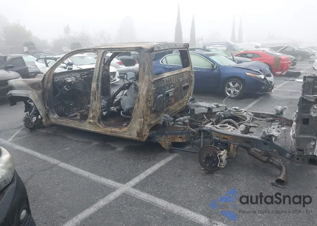 3TMKB5FN9RM012418: 43940971