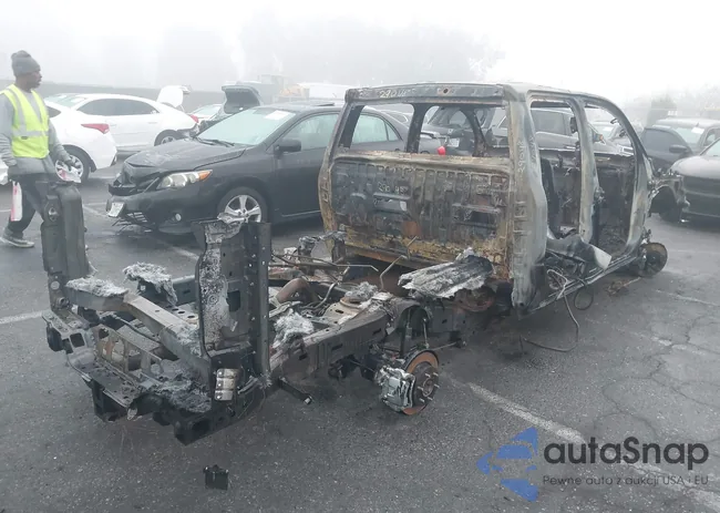 3TMKB5FN9RM012418: 43940971