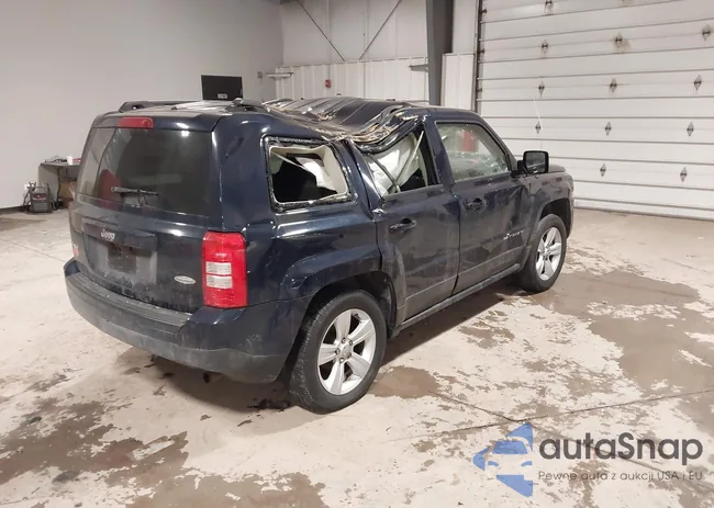 1C4NJRFB4GD745448: 43941054