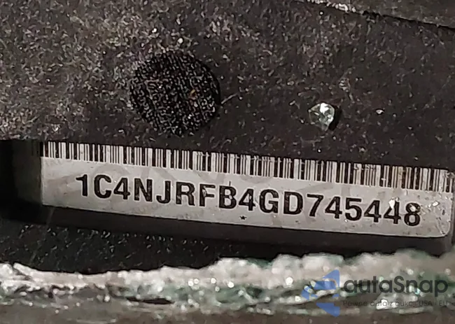 1C4NJRFB4GD745448: 43941054