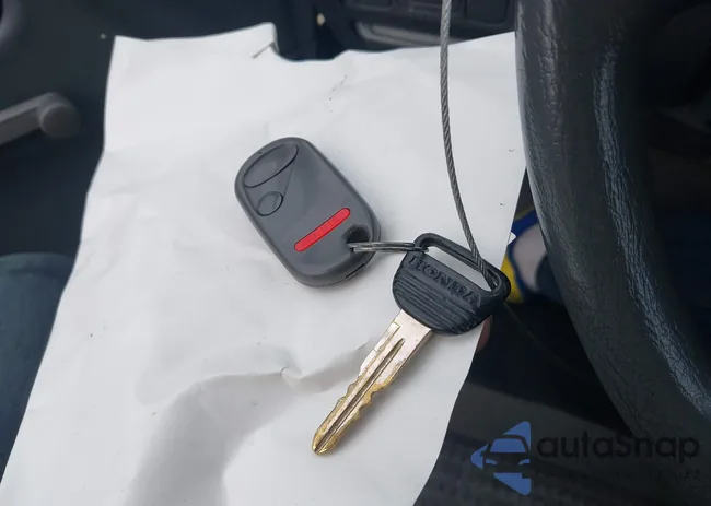 2HGEJ6611YH572404: 43941075