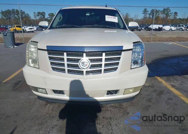 1GYEC63867R402364: 43941180