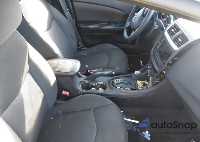 1C3CDZAB5CN243000: 43941232