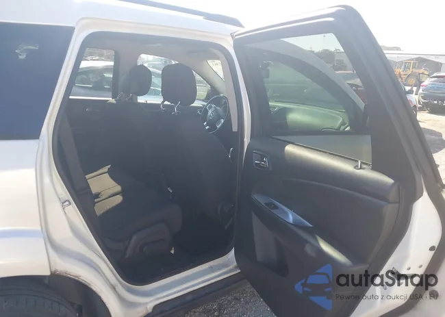 3C4PDCAB0CT319944: 43941363