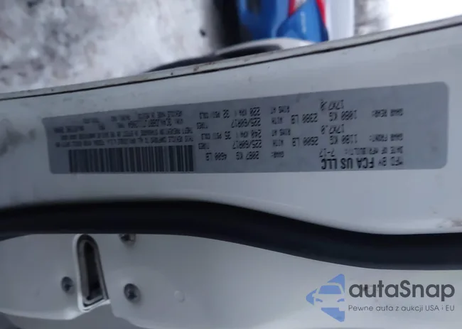 3C4NJDBB7JT112064: 43940504