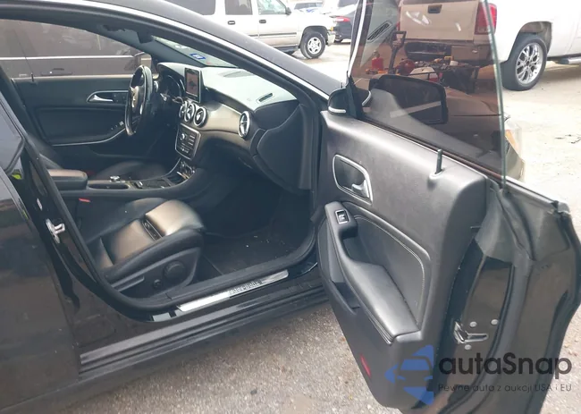 WDDSJ4EB9GN313400: 43940533