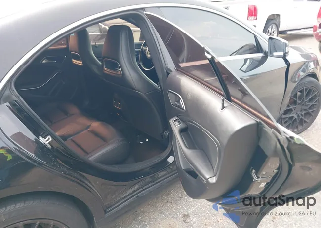 WDDSJ4EB9GN313400: 43940533