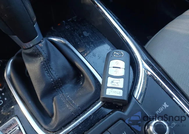 JM3TCBDY1G0113795: 43940581