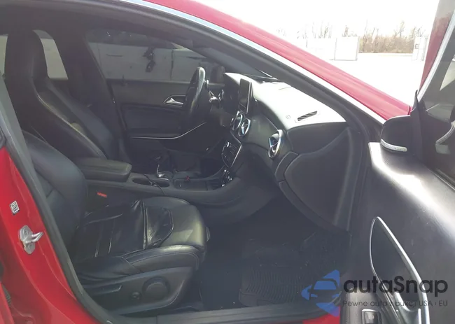 WDDSJ4EB6GN291677: 43940696