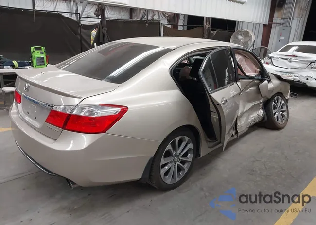 1HGCR2F55DA161060: 43940717