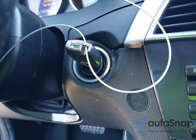 WDDGF4HB0DR283873: 43940723