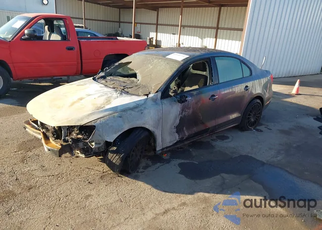 3VW2K7AJ5EM242156: 43941792