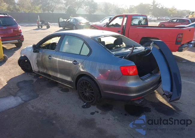 3VW2K7AJ5EM242156: 43941792