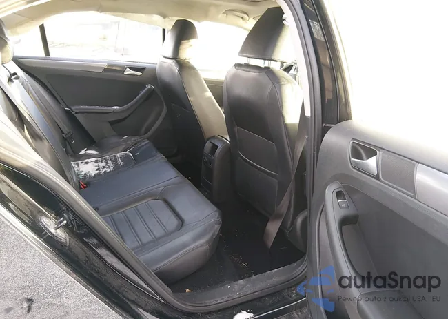 3VWL17AJ1EM330757: 43941833