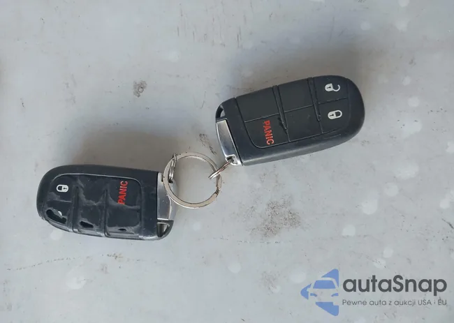 3C4PDCBB8HT695829: 43941922