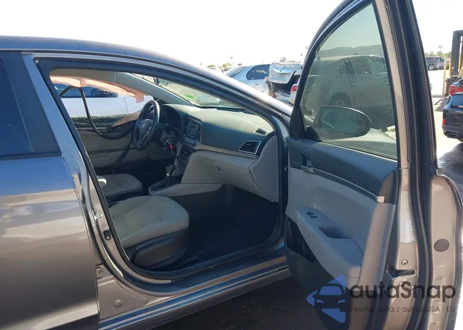 KMHD74LF1HU092272: 43941925