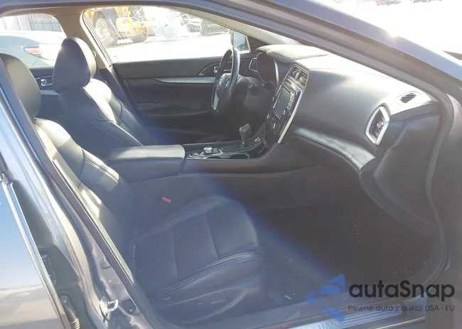 1N4AA6AP8JC408560: 43941991