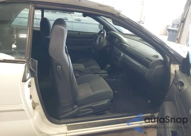 1C3EL75R85N579685: 43942325