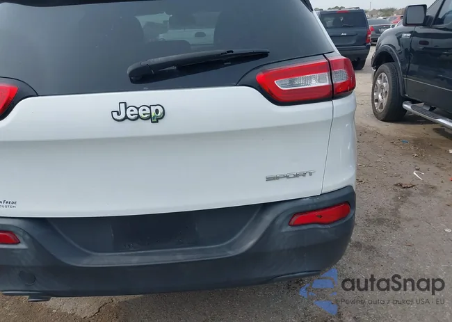 1C4PJLAB1FW631553: 43942369