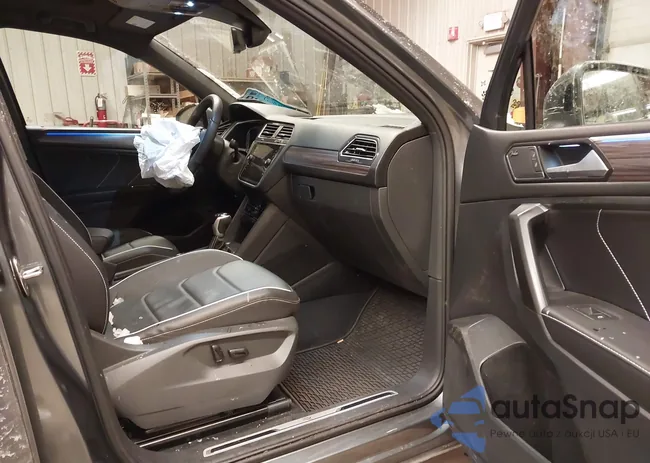 3VV4B7AX3NM145247: 43941397