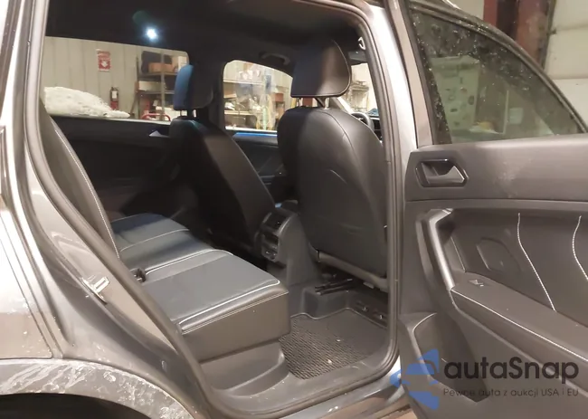 3VV4B7AX3NM145247: 43941397