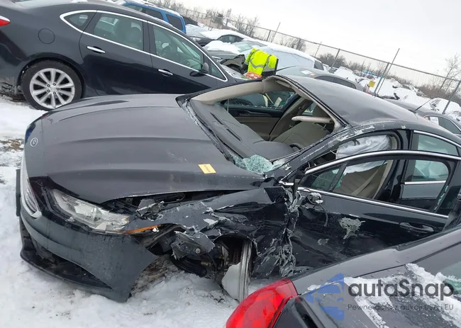 3FA6P0HD9JR146966: 43941497