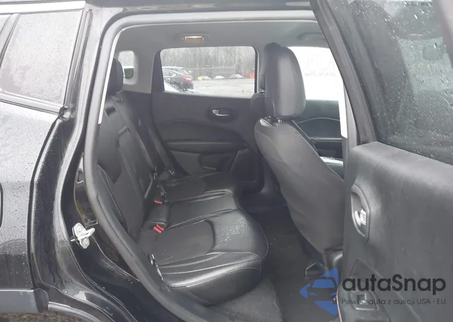 3C4NJDBB5JT103718: 43941619