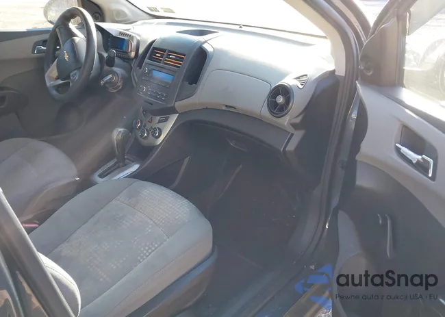 1G1JA5SG7D4133886: 43941653