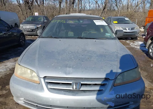 1HGCF86651A107922: 43942780