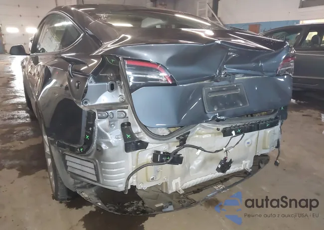 5YJ3E1EAXPF679096: 43942877