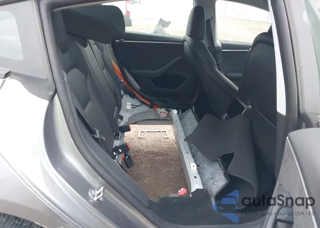 5YJ3E1EB3SF898502: 43942904