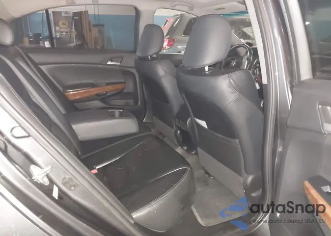 1HGCP2F84BA018954: 43942973