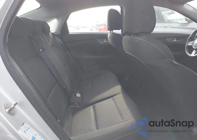 3KPF24AD2LE202220: 43943030