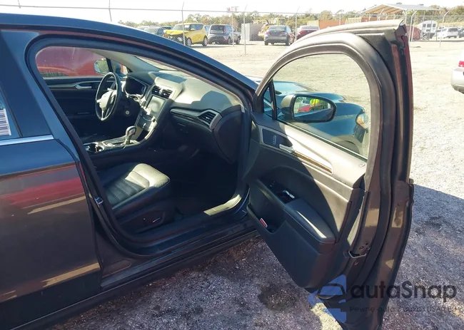 3FA6P0LU7FR123894: 43943111