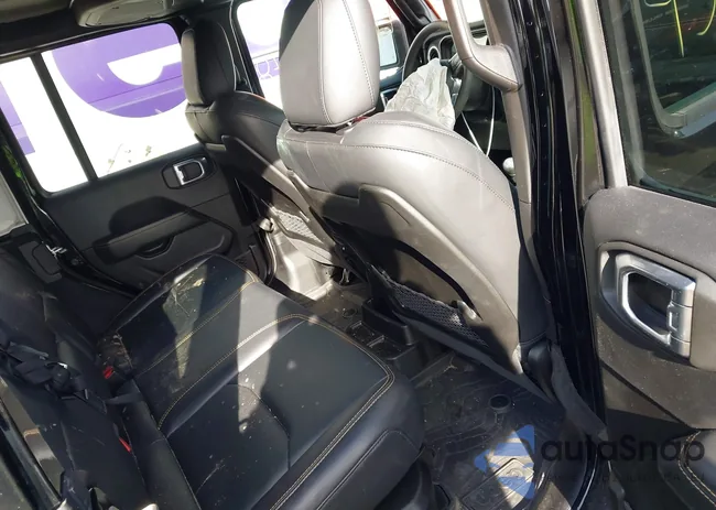 1C4RJXP68RW186694: 43943278