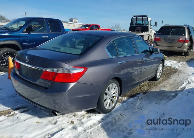 1HGCR2F76FA116049: 43943295