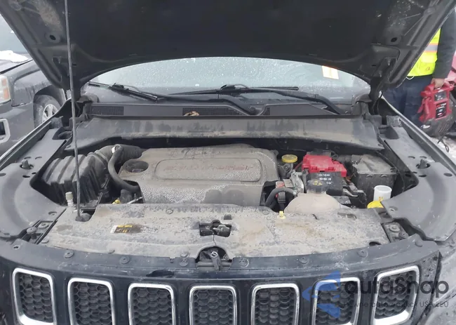 3C4NJDBB3KT711982: 43942377