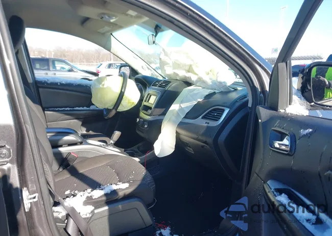 3C4PDCBG3HT537572: 43942674