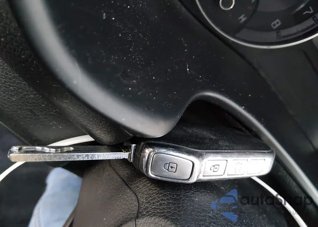 3KPF24AD5RE733548: 43942753