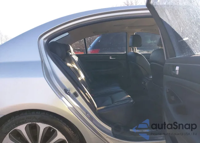 KMHGC4DH4CU168830: 43943773