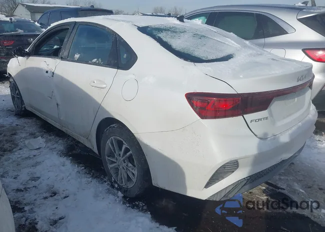 3KPF24AD8RE822983: 43943834