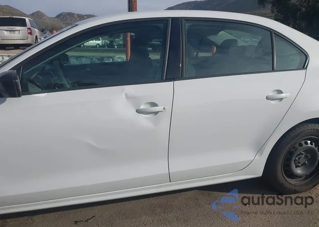 3VW1K7AJ9FM318636: 43944094