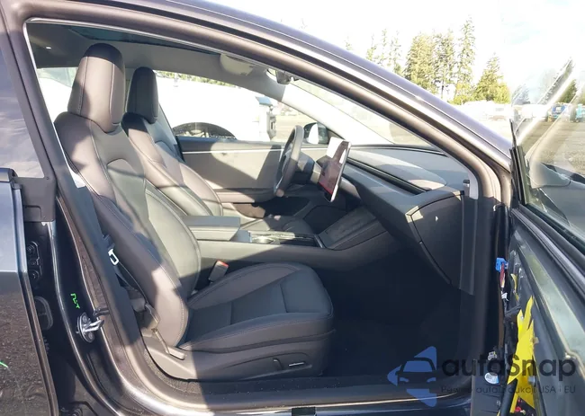 5YJ3E1EA1SF057849: 43944268