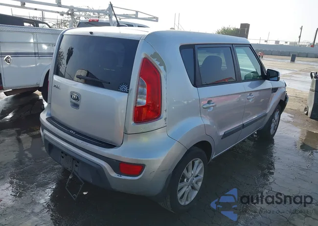 KNDJT2A65C7477884: 43944346