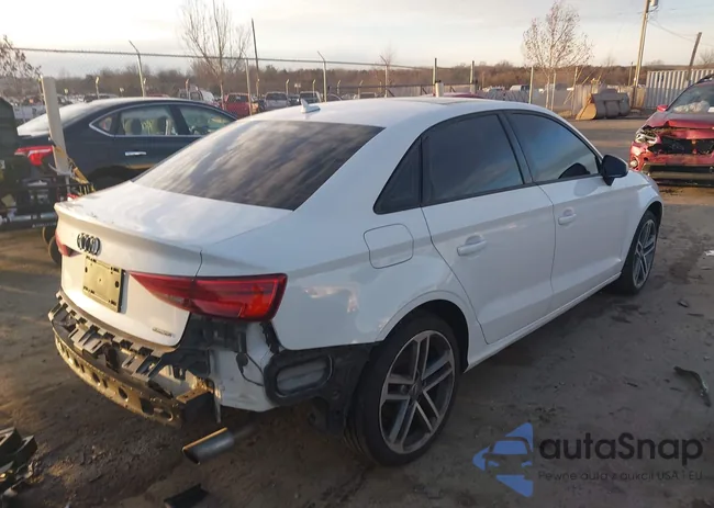 WAUB8GFF4J1021318: 43943472