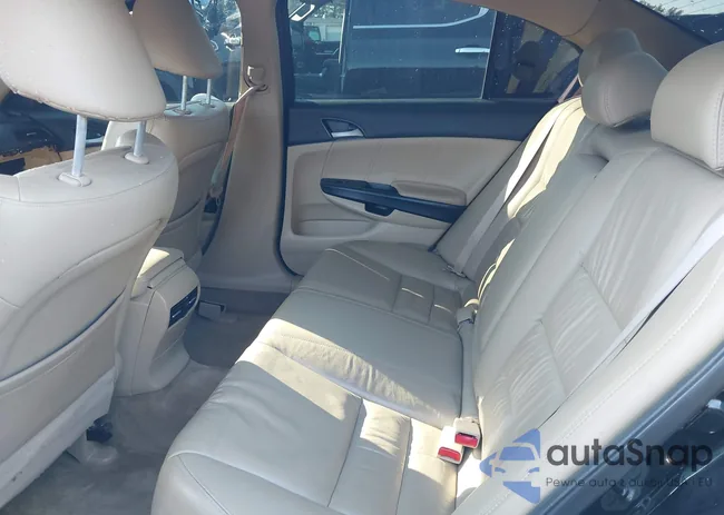 1HGCP2F81BA059655: 43943719