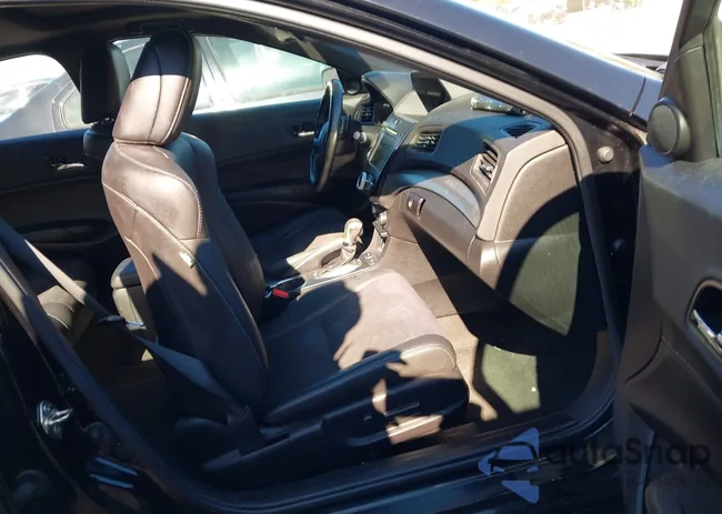 19UDE2F81GA000817: 43944821