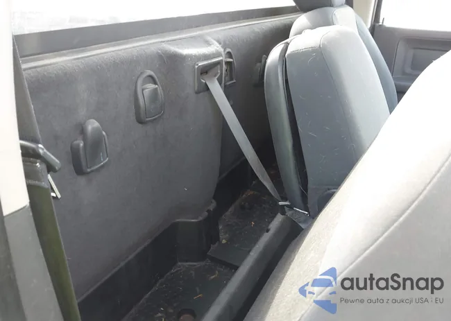 3D7JB1EK3AG101650: 43944835