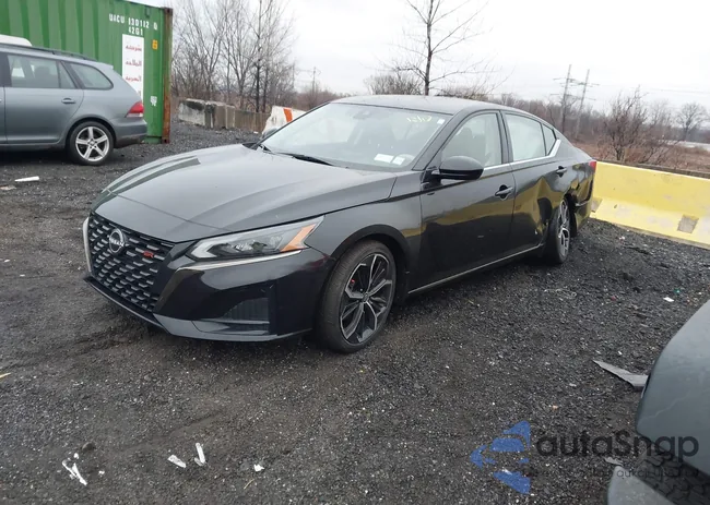 1N4BL4CW5PN375828: 43944851