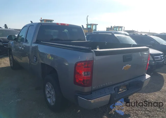 1GCRCSE06DZ319553: 43944915